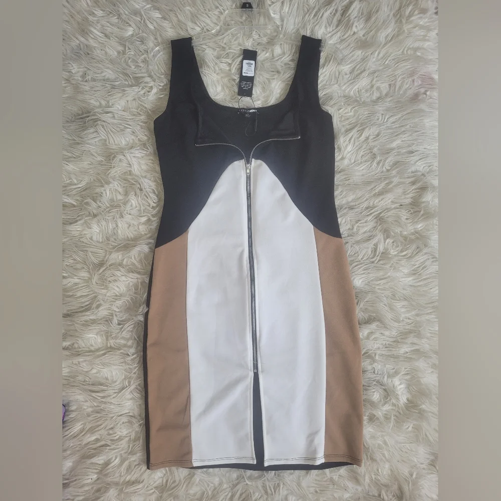 SOLD-Fashion Nova Dress - Dimensional Mini Zip Up Women's Sz L NWT - Picture 11 of 11